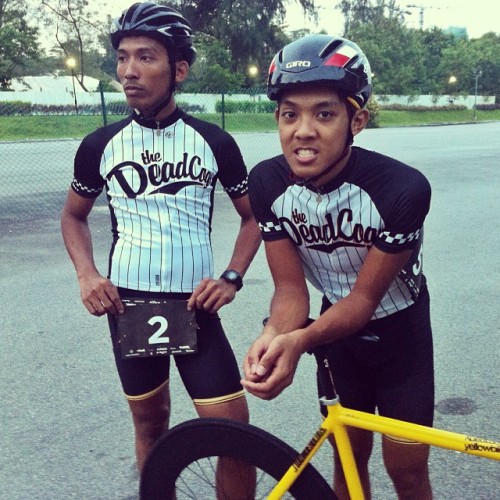 sketchthemedlife:  The YBC Riders in The Criterium SG. Good Luck Boys! #yellowbikecompany #thedeadco