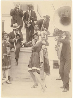 Classicladiesofcolor:    Singer And Dancer  Ivie Anderson With Members Of Sonny Clay’S
