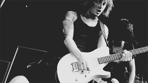 huntedbytheparade:    