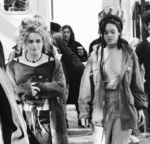 Helena Bonham Carter and Rihanna on the set of ‘Ocean’s Eight’ in New York | 05/11/16.