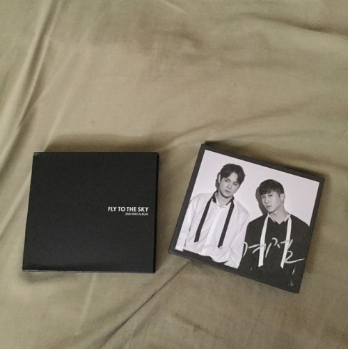 Just got Fly to the Sky’s 2nd mini album in the mail today. I think they’re the only Kor