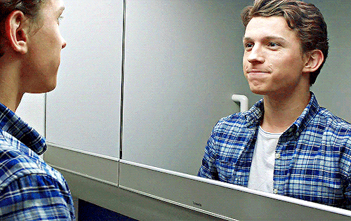 PETER PARKER IN FAR FROM HOME (2019)