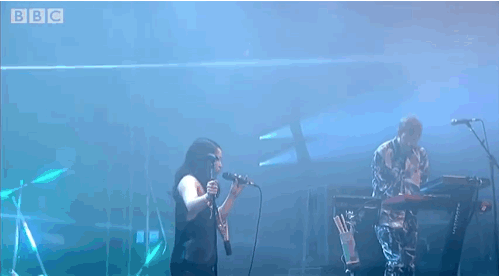 littledraken:  Yukimi doing ‘the thing’ during Klapp Klapp performances 