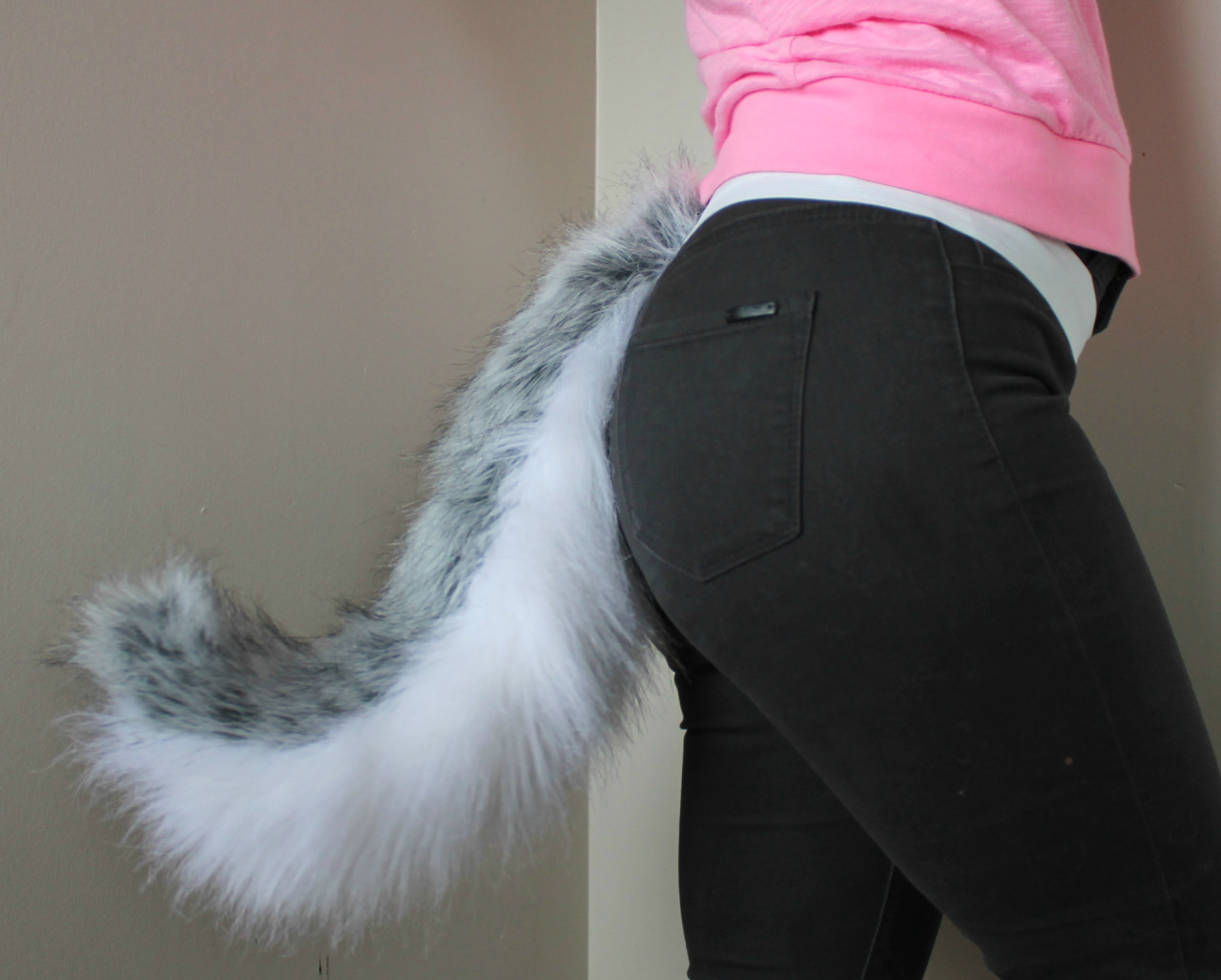 kittensplaypenshop:  Two-toned tails are now available! Get them in fully wired and