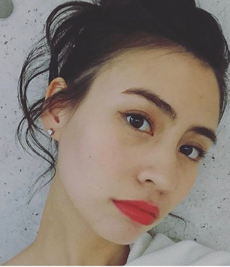 worldsbeautys:@aira_0130_ https://www.instagram.com/p/Bx-PFRfJjmfeT-sqTXpvirUEVYd040kr54gCjc0/?igshid=l73dfwr55pc8