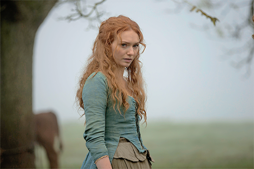 eleanortomlinsondaily:Eleanor Tomlinson in 2.03 of Poldark