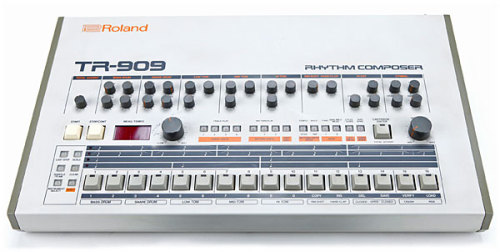 socialmasterbation:  TR-33 TR-55 TR-77 CR-68 CR-78 TR-808 TR-505 TR-909 TR-606 TR-707