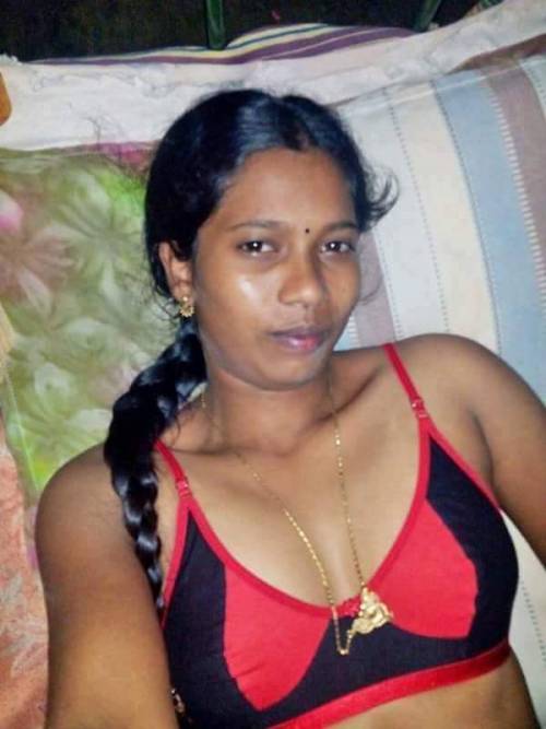 newtamilpaiyan: chennaigirlsnaked: Nungambakkam figure ! semme