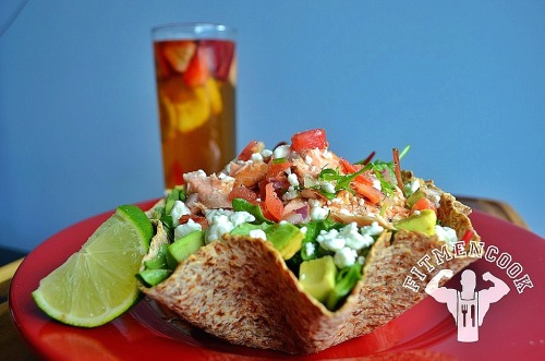 Ezekiel Tortilla Taco Salmon Salad (traduccion en espanol abajo) Ingredients: 1 large Ezekiel tortil