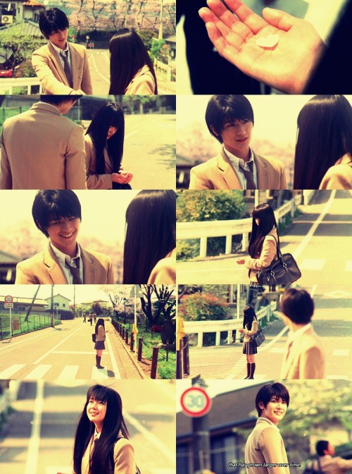 sneakersoverheels:KIMI NI TODOKE (from me to you) i wish he’d look at me like that *u* 