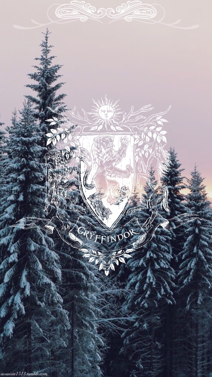 assassin1513:  Hogwarts Winter 1513 Lockscreens  Edits made by me :)