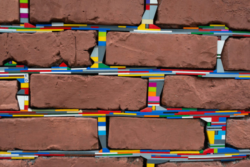 escapekit: Dispatchwork Berlin-based artist Jan Vormann has used tens of thousands of LEGO bricks to