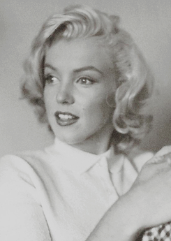 XXX  Marilyn Monroe photographed by John Vachon, photo