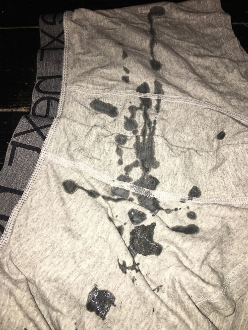 filthywankrag:first load on the new wankrag. found these but they were clean so im going to fucking 