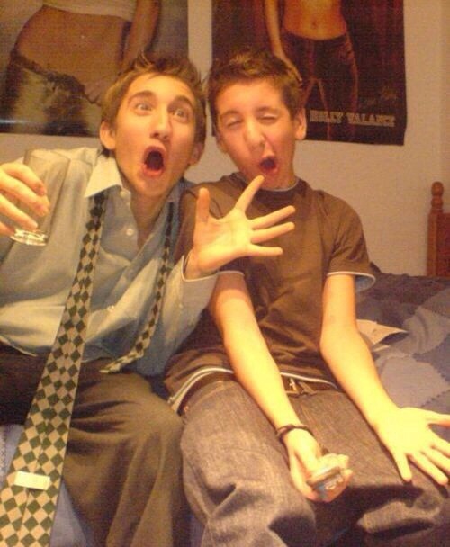 achievementt-teeth:  Look at theses adorable dorks, some things never change