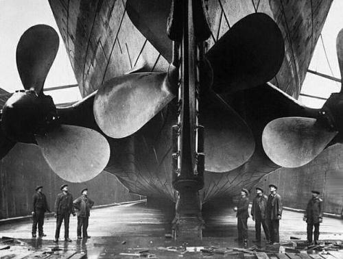 historicpictures:  The Titanic’s Propellers.