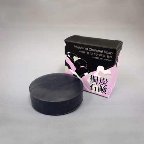 The Paulownia Charcoal Soap provides gentle and purifying exfoliation - guaranteed to leave your ski