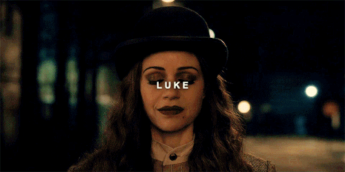 guginosource:The Haunting of Hill House: Olivia Ghosts↳ “A ghost can be a lot of things. A mem