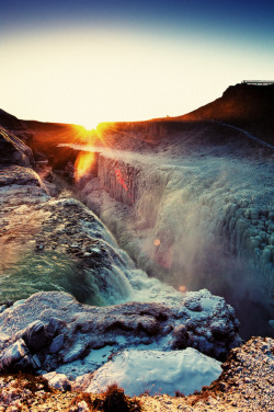 brutalgeneration:  Chasm (by c@rljones) 