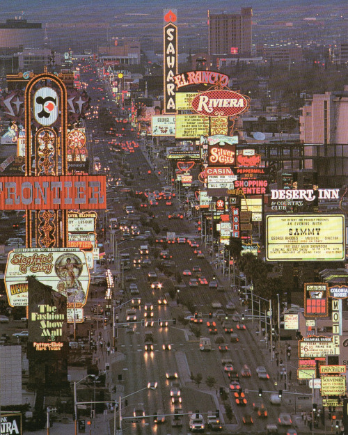 vintagelasvegas:The Strip, c. 1985Classic Las Vegas