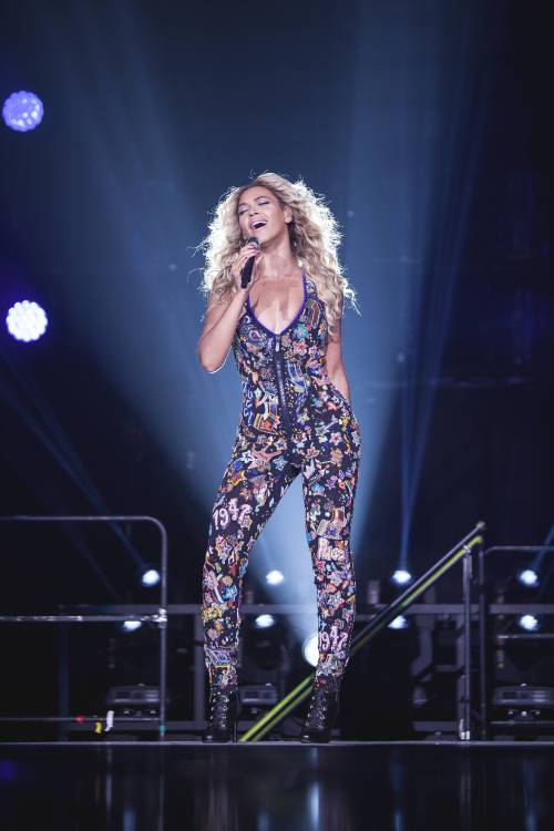 beyonce:  Phoenix, Arizona December 2013 Photographed by Rob Hoffman 