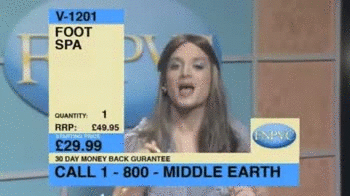 angryginger:  watchtheskytonight:  therothwoman:  i-killed-mufasa:  Elijah Wood in drag…  Every time I see this gifset I think it’s an actual woman and  Crying  crying i too thought that 