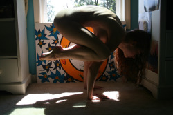 naked-yogi:  crow pose