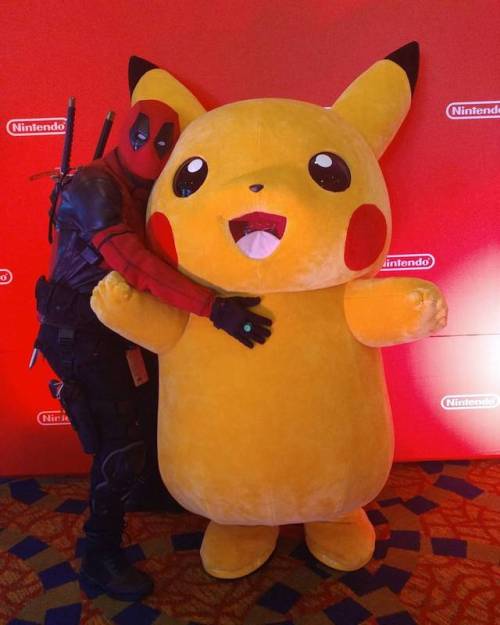 When you choose to take a pic with a Pikachu. You hug the chu. #deadpool #Pikachu #nintendo #nintend