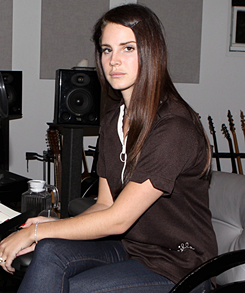 Porn Pics missdelrey:  Lana Del Rey recording new music