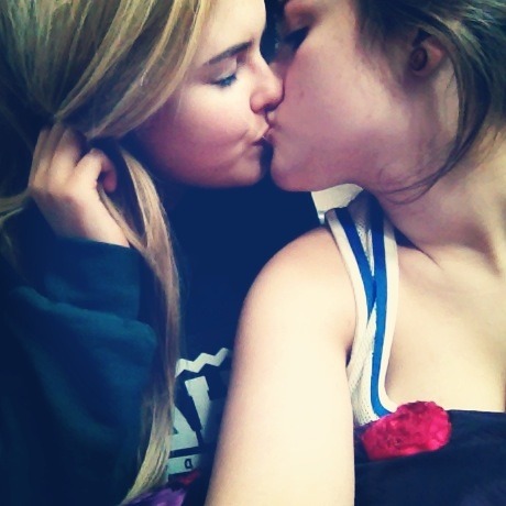 LESBIAN FEELINGS