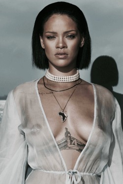 gotcelebsbare:  Rihanna - ‘Needed Me’
