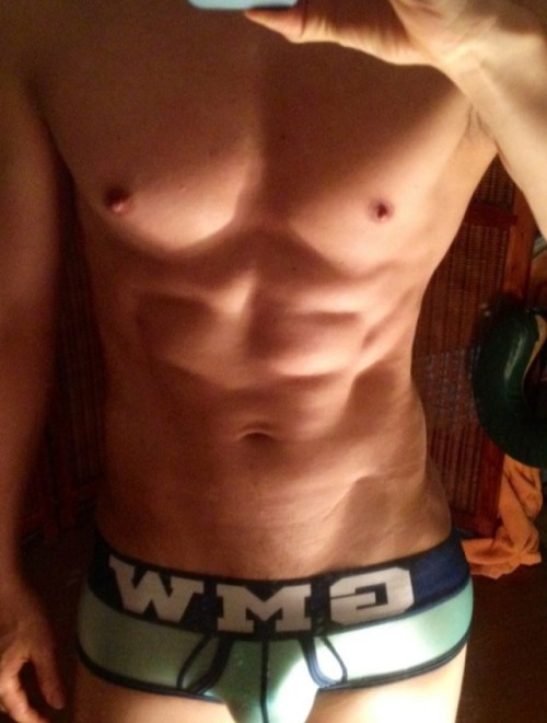 asianmusclefetish:  Original post: asianmusclefetish.tumblr.com  Totally hot bod with small p