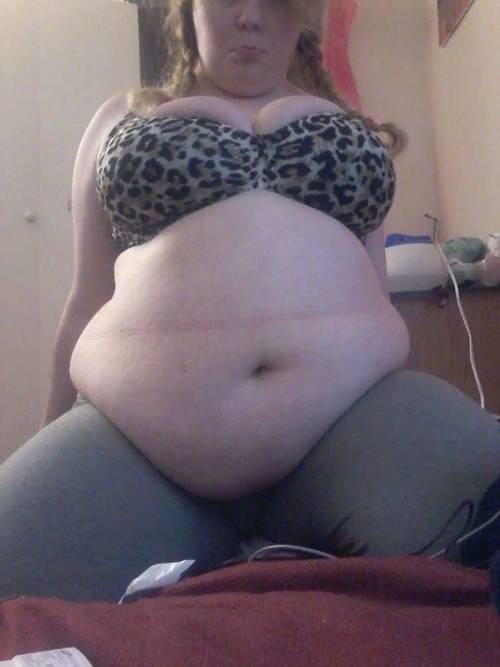 Porn Pics princessfattyashley: Sooooo full! I ate 3