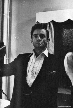 newyearskeave:   Johnny Cash photographed