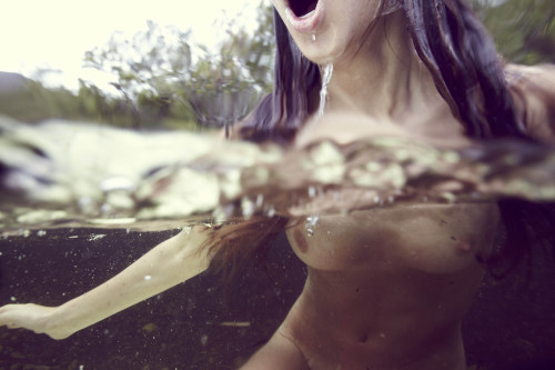 By Caroline MackintoshFrom Depraved and destricted blogspot