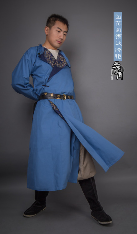 Traditional Chinese fashion, hanfu. Ming dynasty style except the sixth picture. Made by 子衣明堂