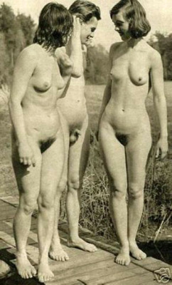 vintage nudist http://blogzen00.tumblr.com/