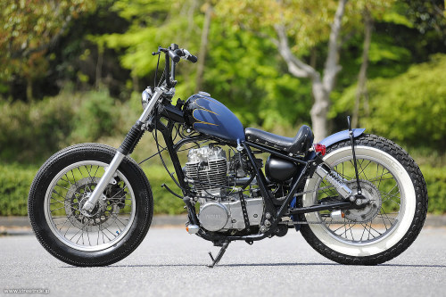 Yamaha SR400SHALLOW / 2005 ヤマハ SR400 プロが造るカスタム 【STREET-RIDE】ストリートバイク ウェブマガジン