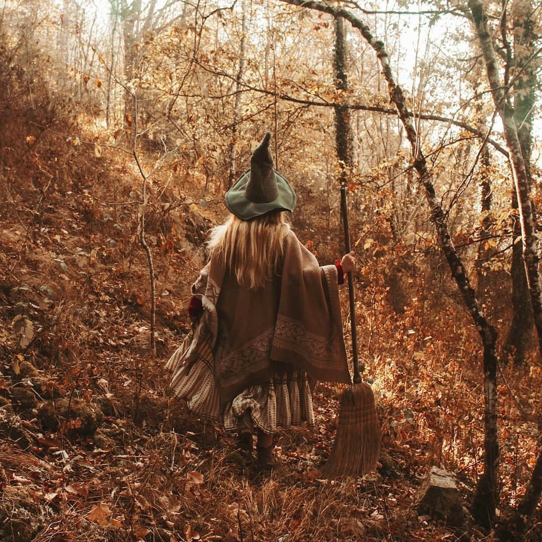 witch halloween photography ideas