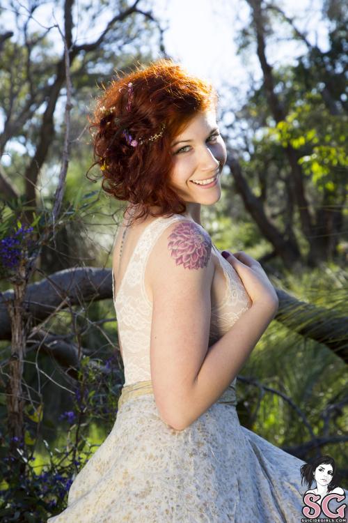 past-her-eyes:  Sunflower Hopefulsunflower.suicidegirls.comahopefulsunflower suicidegirls sg-babesLink to South African SuicideGirls