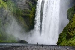 richherrmann:  The mighty Skogafoss waterfall in southern Iceland.