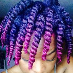 naturalhairqueens:  WOW! does this make any else want to put some color in their hair? so beautiful 