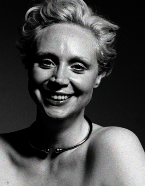 nerdisma:   As someone who has always felt at times pretty genderless because of my size, it interests me to challenge ideas of prejudice and femininity, and what it is to be a woman.