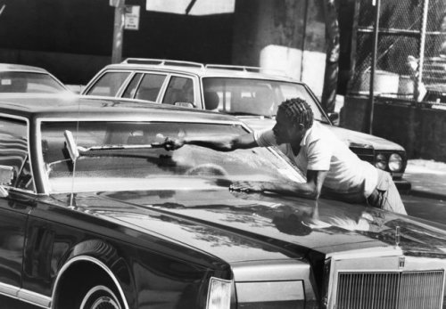 livelymorgue:June 13, 1980: A squeegee man on the Upper East Side. “In their unsolicited acts 