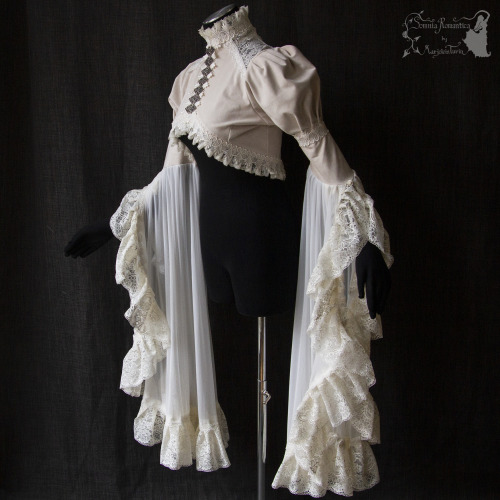 somniaromantica:Fluffertifloof ^^ Shrug with lots of bridal vintage lace ^^For all about my designs,