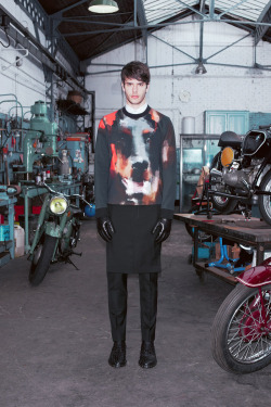 leauxnoir:  GIVENCHY pre-fall 2013 RTW Menswear