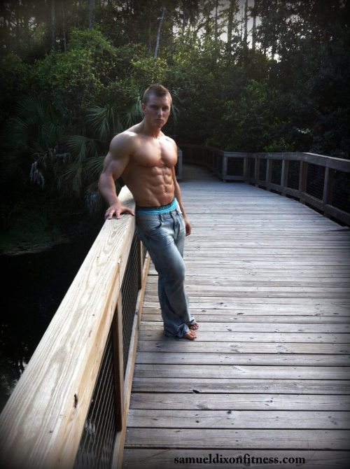 muscle-addicted:  Samuel Dixon