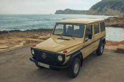 valenciaclassicvehicles:  “The Geländewagen, or ‘G-Wagen’ as it is often called, was designed at a time when Mercedes-Benz quite frankly didn’t make many mistakes.  It is from a time long before BMW and Audi were considered competitors, and