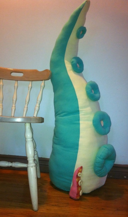 yandere-soundwave:  The first Tentacle body pillow is born! It’s cuddly and wants to be your friend. It comes in a variety of colors and designs.  These are going to be available at my etsy store Teacupity. (As soon as shipping is all sorted out.)