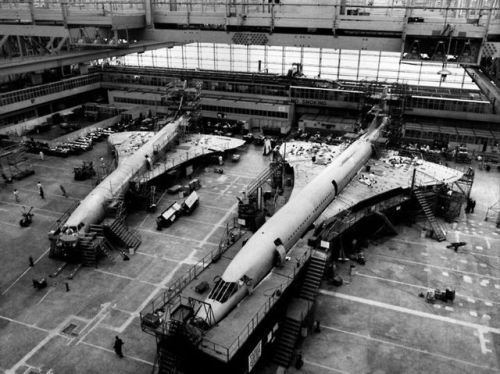 vintageeveryday:Manufacturing Concorde, the world’s first supersonic passenger jet.